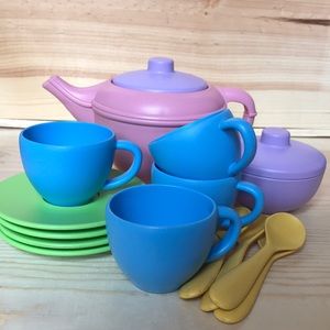 Green toys recycled milk jug tea set